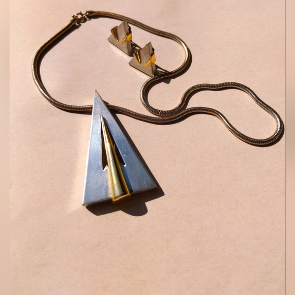 Jewelry - Geometric Silver Necklace Set